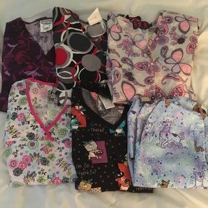 💉Lot of printed scrub tops